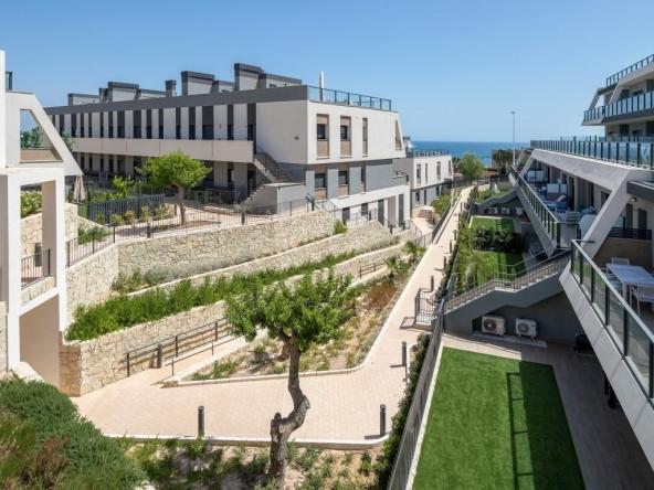 Luxury apartments in Gran Alacant with sea views and beach access